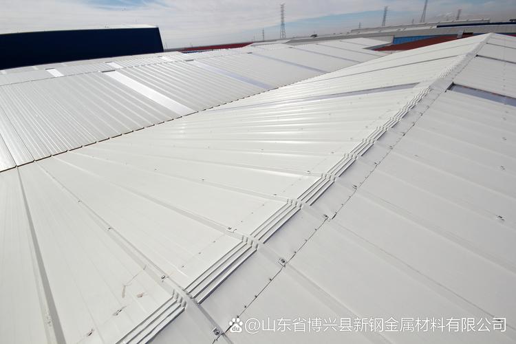 彩钢瓦 现代建筑的彩色盔甲